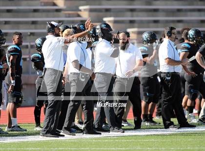Thumbnail 3 in Georgetown vs. Shadow Creek (UIL 5A Regional Playoff) photogallery.