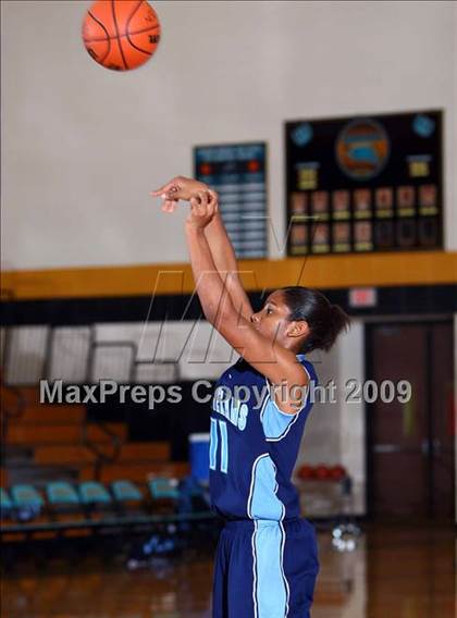 Thumbnail 1 in Rayburn vs Pasadena (McDonalds Texas Invitational) photogallery.