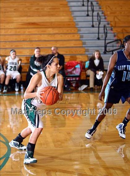 Thumbnail 3 in Rayburn vs Pasadena (McDonalds Texas Invitational) photogallery.