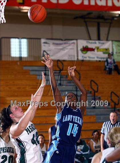Thumbnail 1 in Rayburn vs Pasadena (McDonalds Texas Invitational) photogallery.
