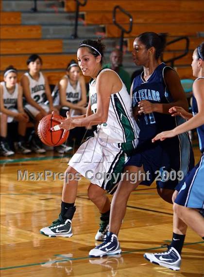 Thumbnail 1 in Rayburn vs Pasadena (McDonalds Texas Invitational) photogallery.