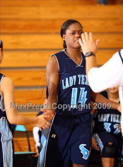 Thumbnail 1 in Rayburn vs Pasadena (McDonalds Texas Invitational) photogallery.