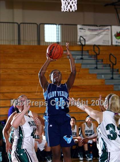 Thumbnail 2 in Rayburn vs Pasadena (McDonalds Texas Invitational) photogallery.
