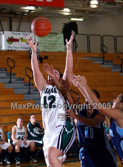 Thumbnail 2 in Rayburn vs Pasadena (McDonalds Texas Invitational) photogallery.