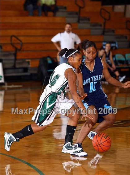 Thumbnail 1 in Rayburn vs Pasadena (McDonalds Texas Invitational) photogallery.