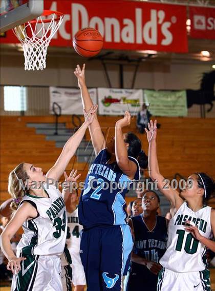 Thumbnail 3 in Rayburn vs Pasadena (McDonalds Texas Invitational) photogallery.