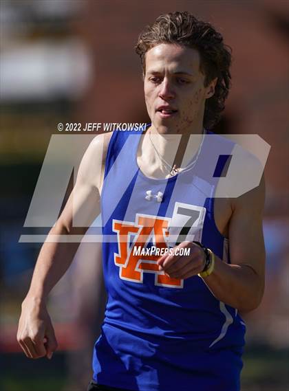 Thumbnail 2 in Apex Lions' Relays photogallery.