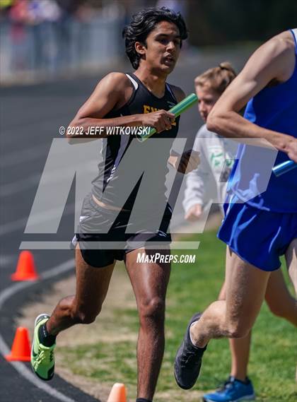 Thumbnail 1 in Apex Lions' Relays photogallery.