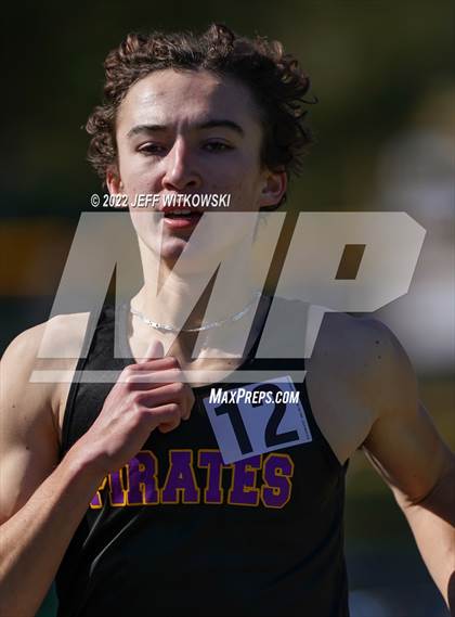 Thumbnail 2 in Apex Lions' Relays photogallery.