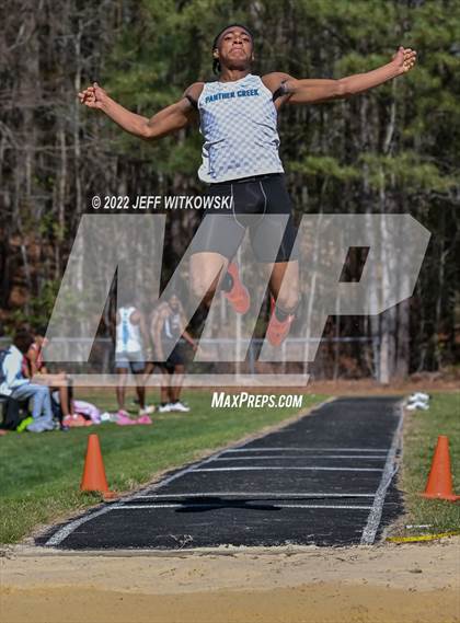 Thumbnail 3 in Apex Lions' Relays photogallery.