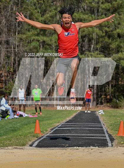 Thumbnail 3 in Apex Lions' Relays photogallery.