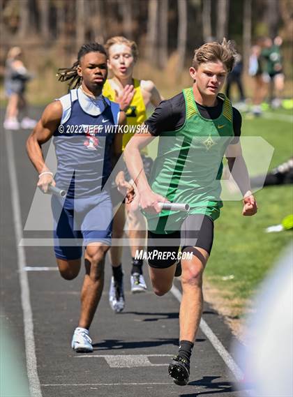 Thumbnail 2 in Apex Lions' Relays photogallery.