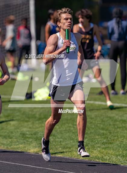 Thumbnail 2 in Apex Lions' Relays photogallery.