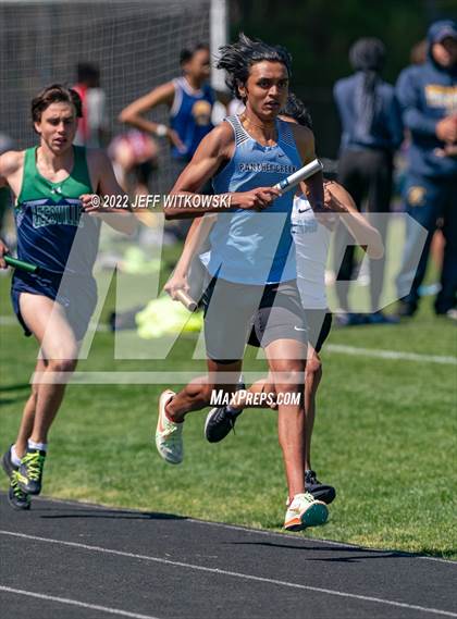 Thumbnail 3 in Apex Lions' Relays photogallery.