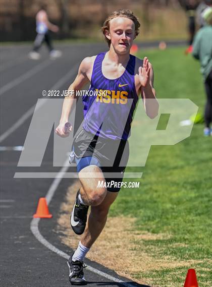 Thumbnail 1 in Apex Lions' Relays photogallery.