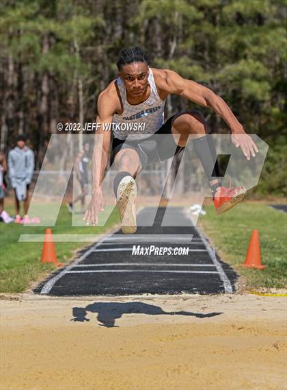 Thumbnail 1 in Apex Lions' Relays photogallery.