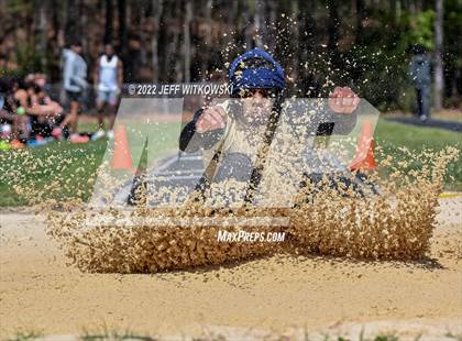 Thumbnail 1 in Apex Lions' Relays photogallery.