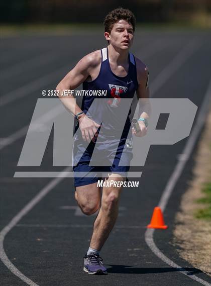 Thumbnail 3 in Apex Lions' Relays photogallery.