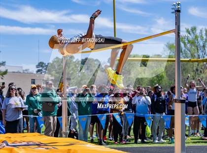 Thumbnail 3 in Apex Lions' Relays photogallery.