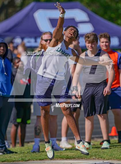 Thumbnail 2 in Apex Lions' Relays photogallery.