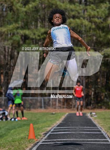 Thumbnail 3 in Apex Lions' Relays photogallery.