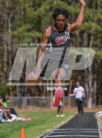 Thumbnail 2 in Apex Lions' Relays photogallery.