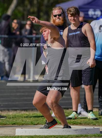 Thumbnail 3 in Apex Lions' Relays photogallery.