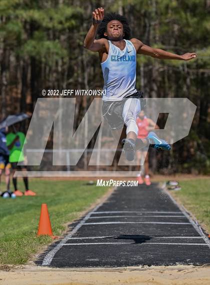 Thumbnail 2 in Apex Lions' Relays photogallery.