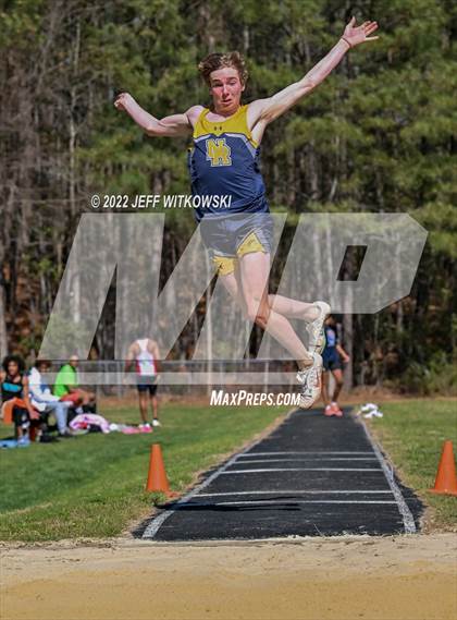 Thumbnail 2 in Apex Lions' Relays photogallery.