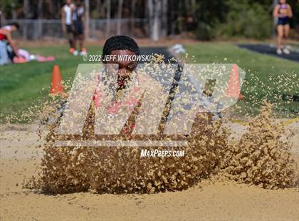 Thumbnail 2 in Apex Lions' Relays photogallery.