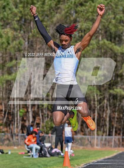 Thumbnail 2 in Apex Lions' Relays photogallery.