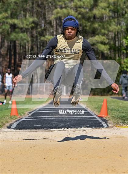 Thumbnail 3 in Apex Lions' Relays photogallery.
