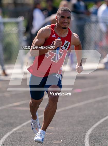 Thumbnail 1 in Apex Lions' Relays photogallery.