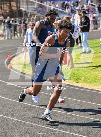 Thumbnail 2 in Apex Lions' Relays photogallery.