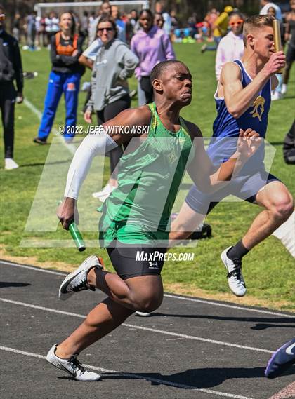 Thumbnail 1 in Apex Lions' Relays photogallery.
