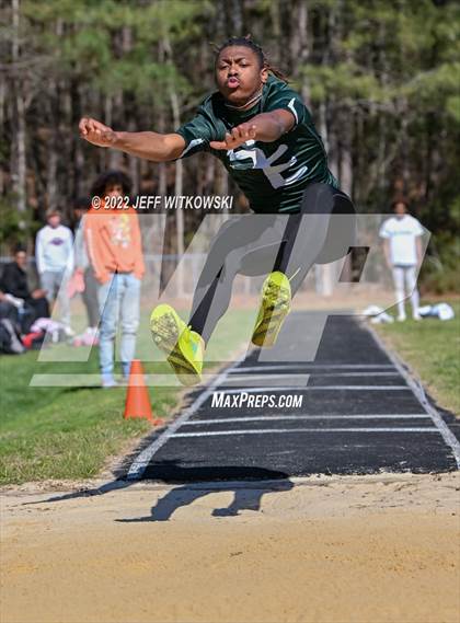 Thumbnail 1 in Apex Lions' Relays photogallery.