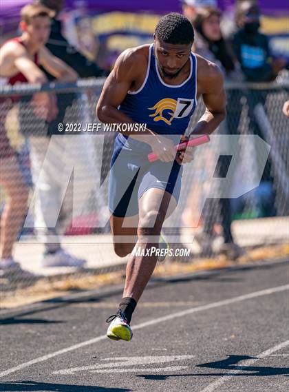 Thumbnail 3 in Apex Lions' Relays photogallery.