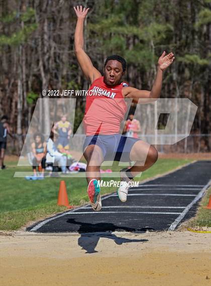 Thumbnail 1 in Apex Lions' Relays photogallery.