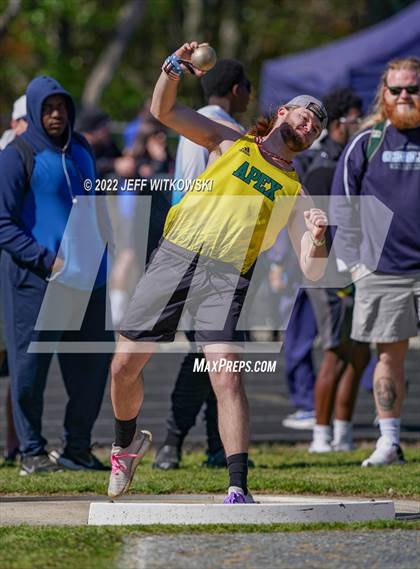 Thumbnail 3 in Apex Lions' Relays photogallery.