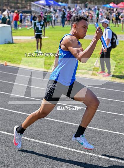 Thumbnail 3 in Apex Lions' Relays photogallery.
