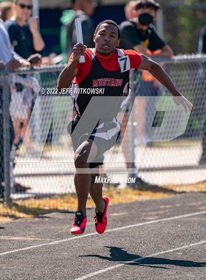 Thumbnail 3 in Apex Lions' Relays photogallery.