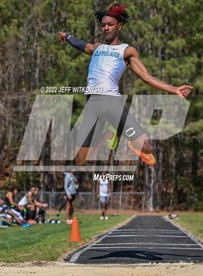 Thumbnail 1 in Apex Lions' Relays photogallery.