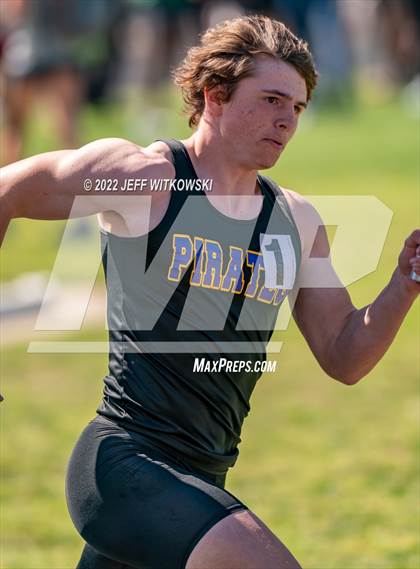 Thumbnail 2 in Apex Lions' Relays photogallery.
