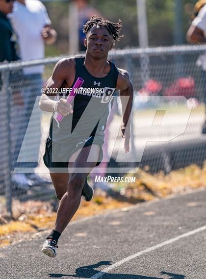 Thumbnail 3 in Apex Lions' Relays photogallery.