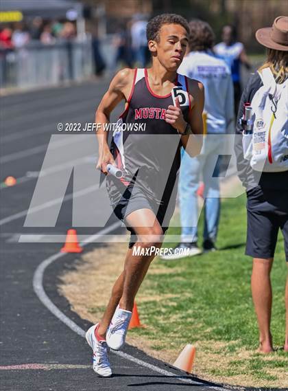 Thumbnail 1 in Apex Lions' Relays photogallery.