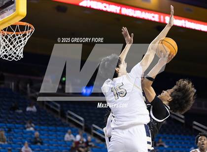 Thumbnail 2 in Harvard-Westlake vs. St. John Bosco photogallery.