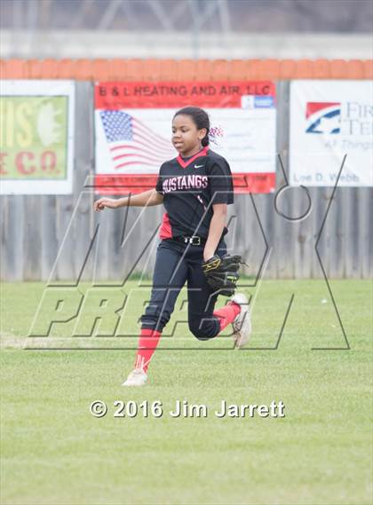 Thumbnail 1 in Southaven vs. Center Hill (Southaven Jamboree) photogallery.