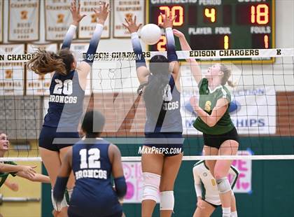 Thumbnail 1 in Vista Murrieta @ Edison (CIF-SS D2 Playoff) photogallery.