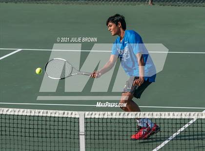 Thumbnail 2 in North Central vs Hamilton Southeastern IHSAA North Central Regional Team Semi-final  photogallery.