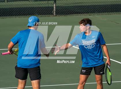 Thumbnail 1 in North Central vs Hamilton Southeastern IHSAA North Central Regional Team Semi-final  photogallery.